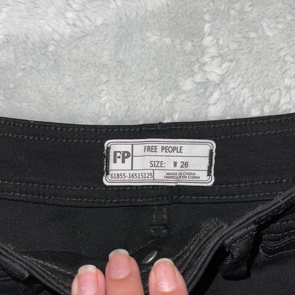 FREE PEOPLE Avery Raw Hem Bermuda Shorts SZ 26 - Picture 6 of 6